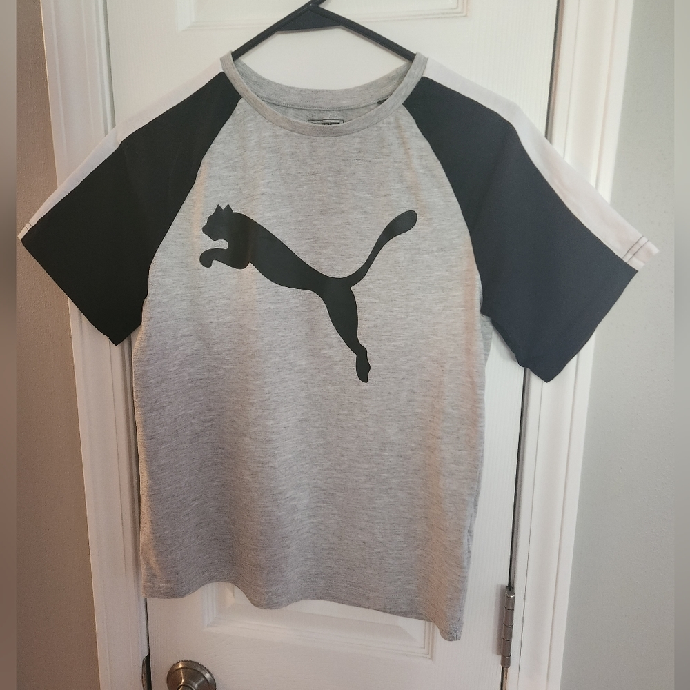 Puma Boy's T-Shirt Gray/Black Size Large 14-16
